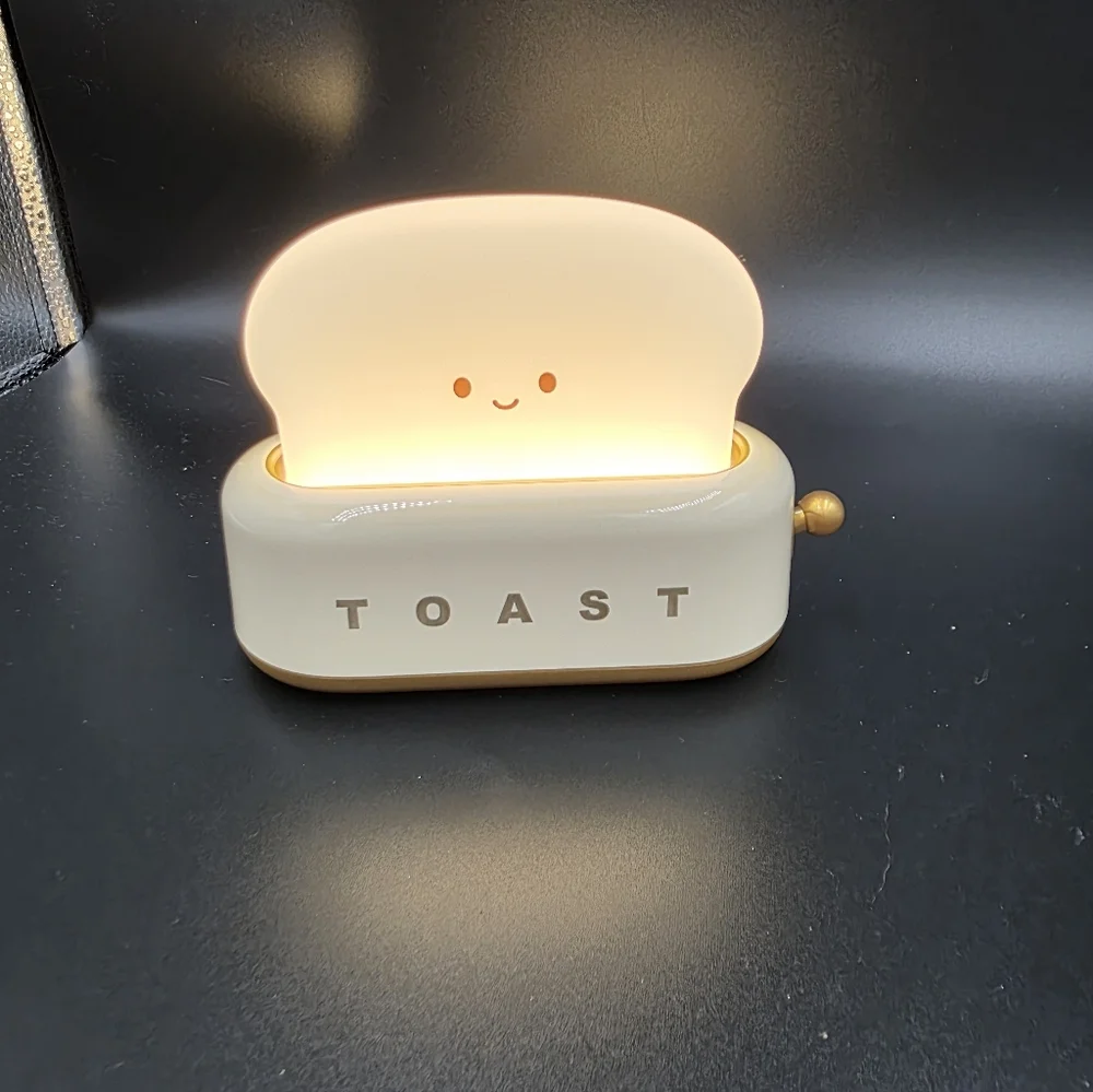 Cute Toast Night Light - Cream & White - Picture 2 of 2